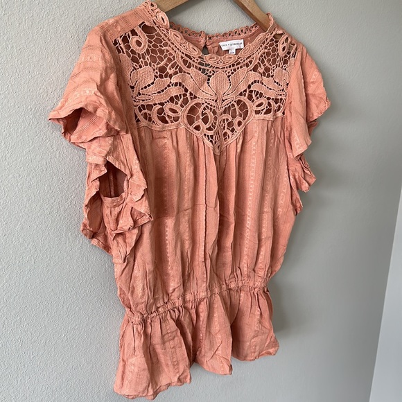 Coco + Jaimeson Short Sleeve Ruffle Flowy Peachy Orange/Pink Blouse Large - Picture 3 of 12